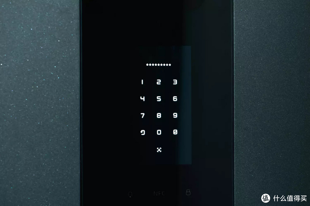 不做偏科生,安全智能两手抓:小白智慧门Blade Star