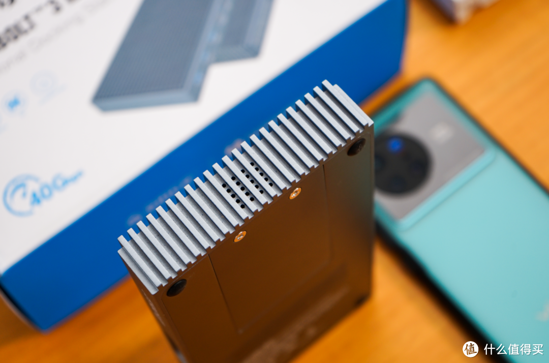 听说是苹果全新macbookair的绝配价值1999元的奥睿科雷电3扩展坞体验