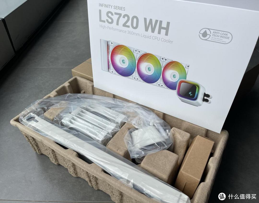 夏日海景房-冰堡垒LS720WH配联力O11D的白色主体装机