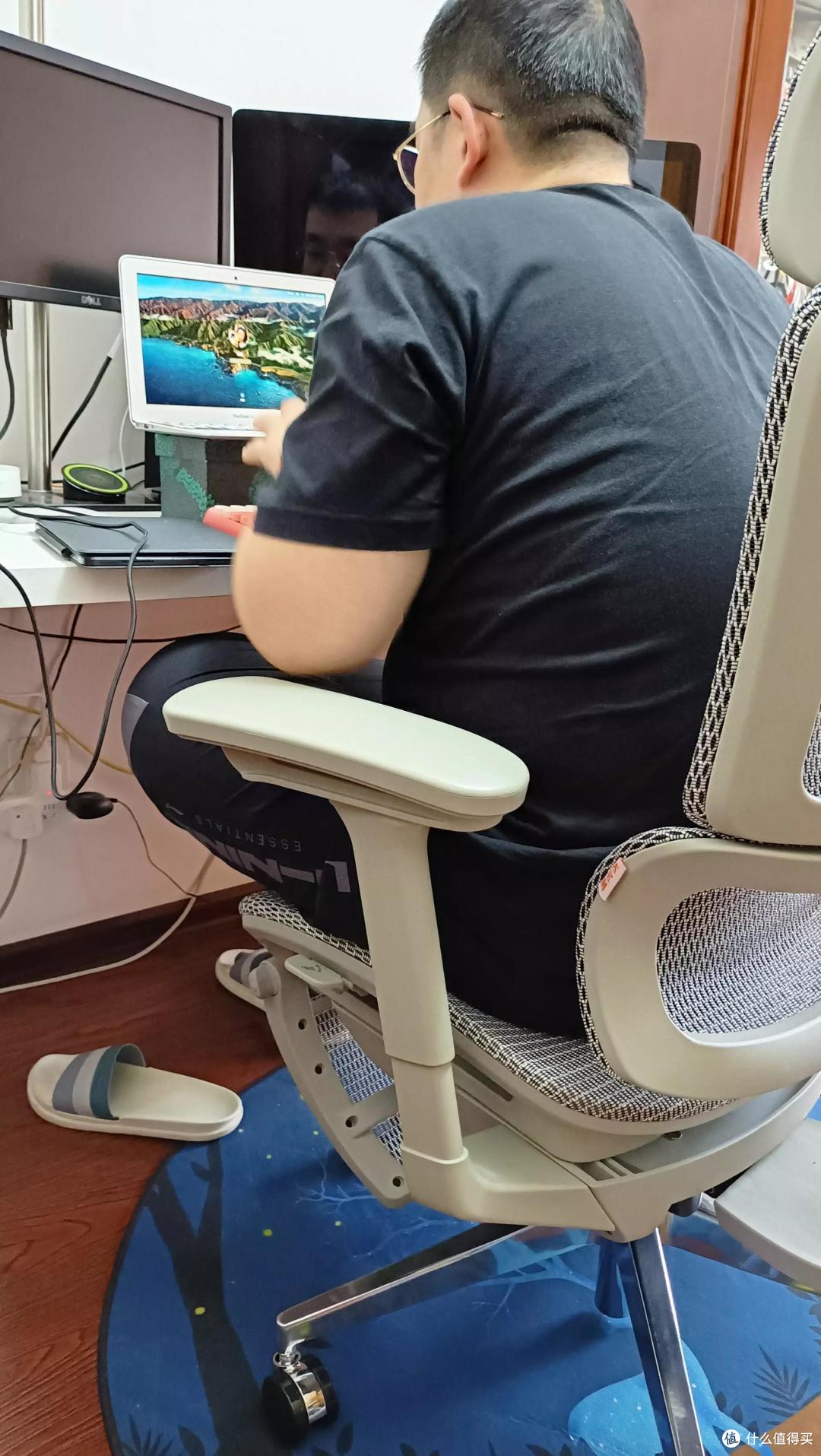 胖仔二郎腿的错误示范