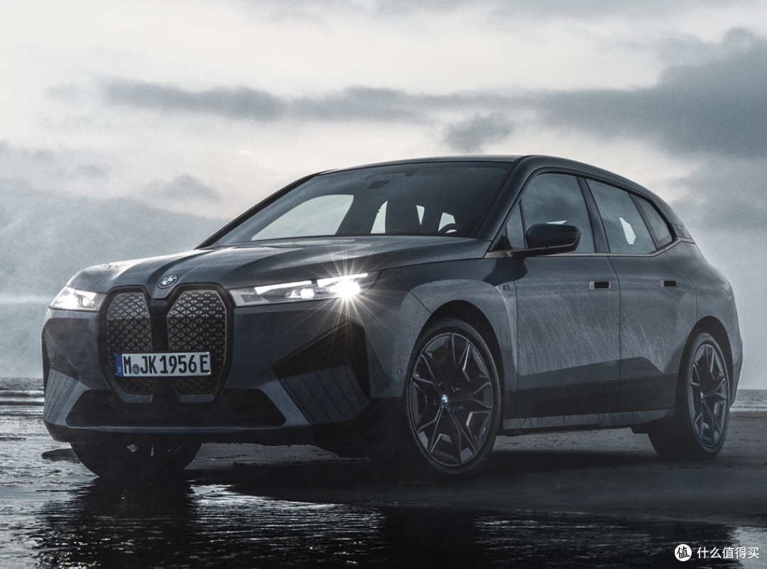 路特斯第一次造的新能源SUV 斗得过宝马iX吗？