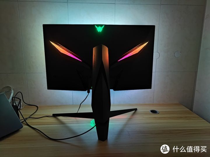 蚂蚁电竞ANT27VU显示器：4K+144Hz+450尼特加持，游戏工作两不误