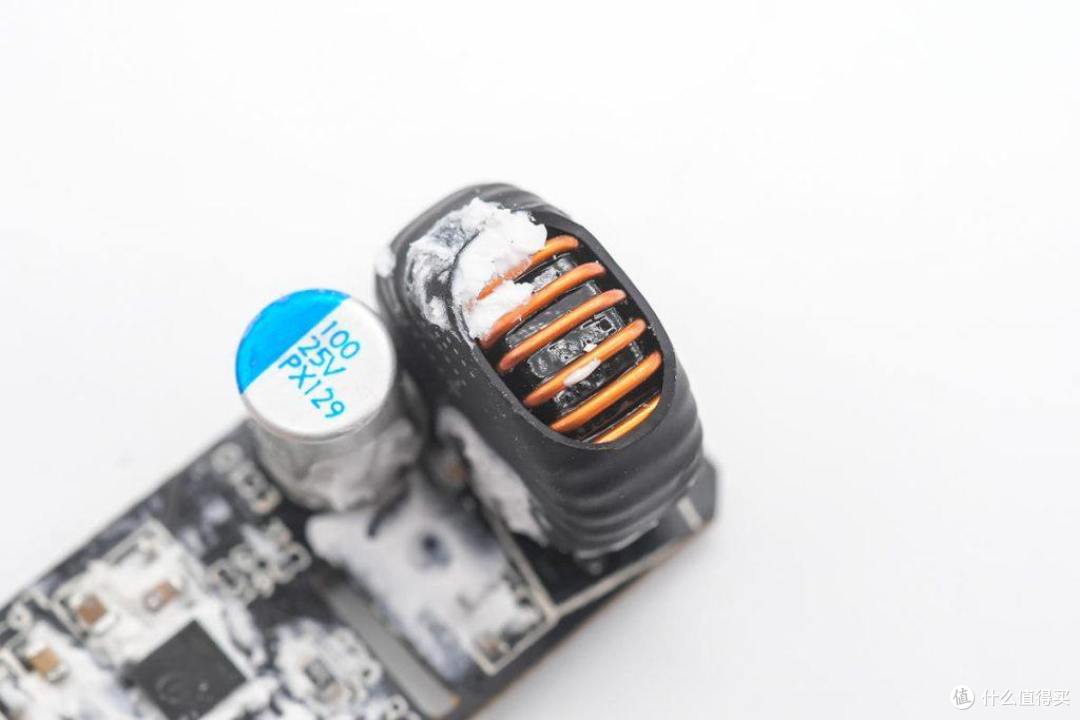 拆解报告:LETRON立创普65W 2C1A氮化镓充电器LC-A301