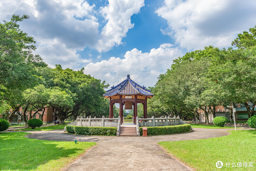 又到了填报志愿的季节，国内5大最美大学校园排名——最美风景照拍起来