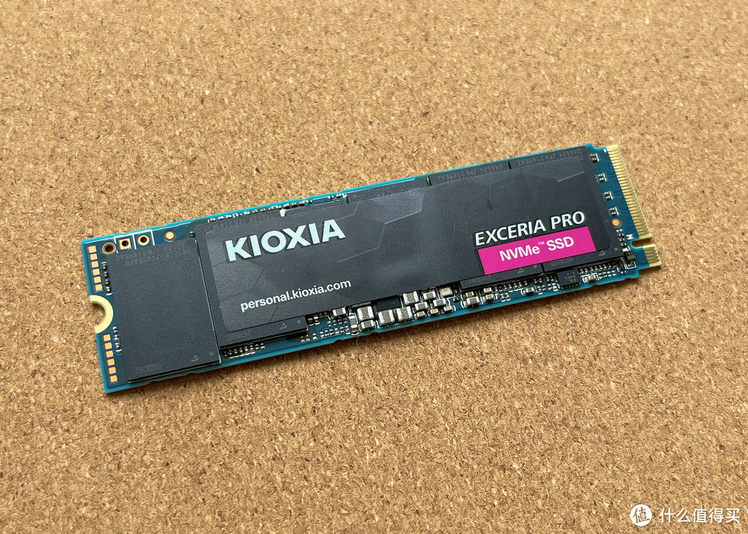 KIOXIA EXCERIA PRO SE10 PCIe x4 Gen4 2TB NVMe SSD用优越者S226A USB4.0硬盘盒是怎样一种极速传输的体验呢？