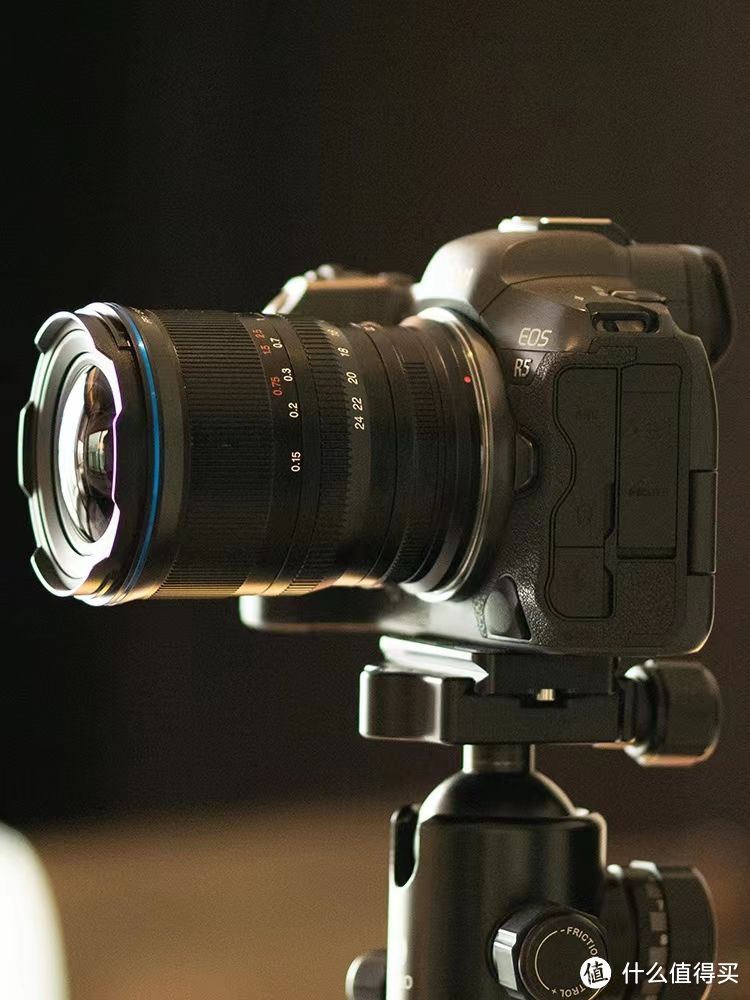 老蛙正式发布12-24mm F5.6 全画幅超广角变焦镜头