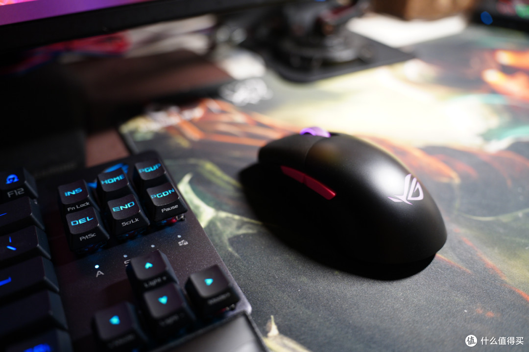 手中“利刃”:ROG 月刃无线版游戏鼠标评测
