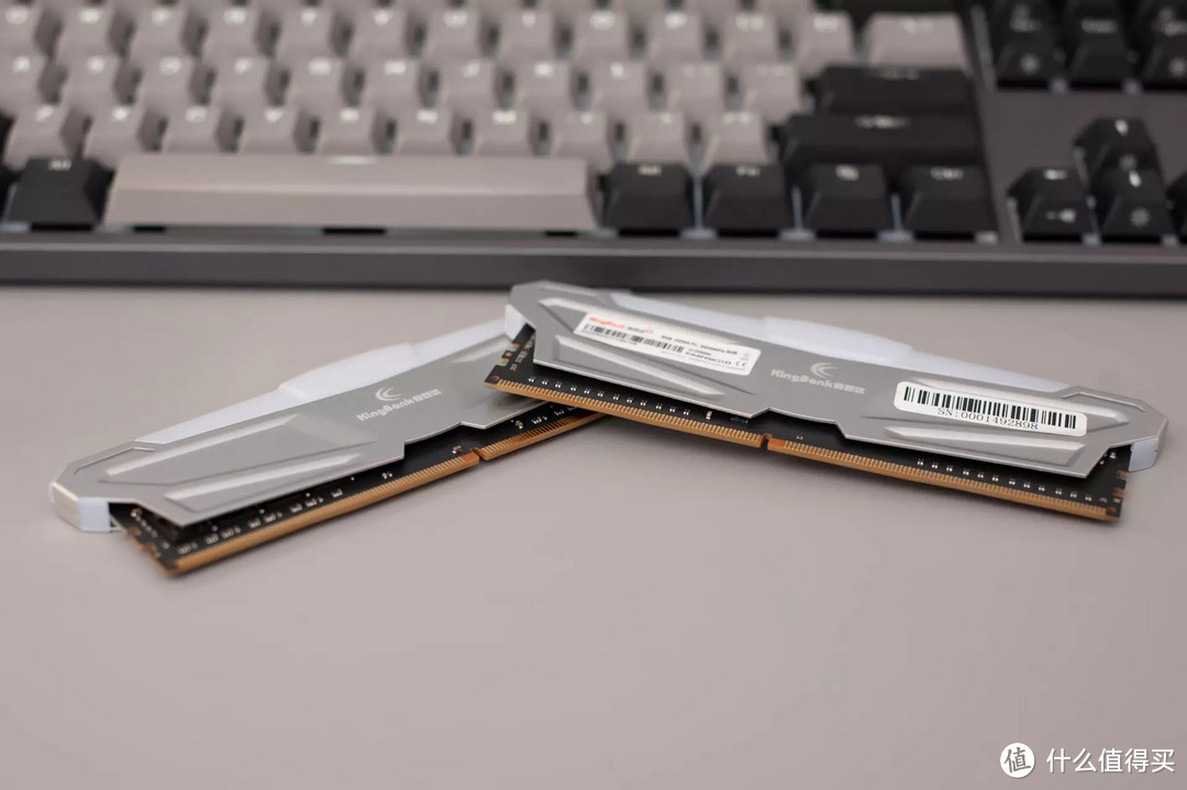 国货之光,让电脑满血运转:金百达幻光 RGB DDR4 3600