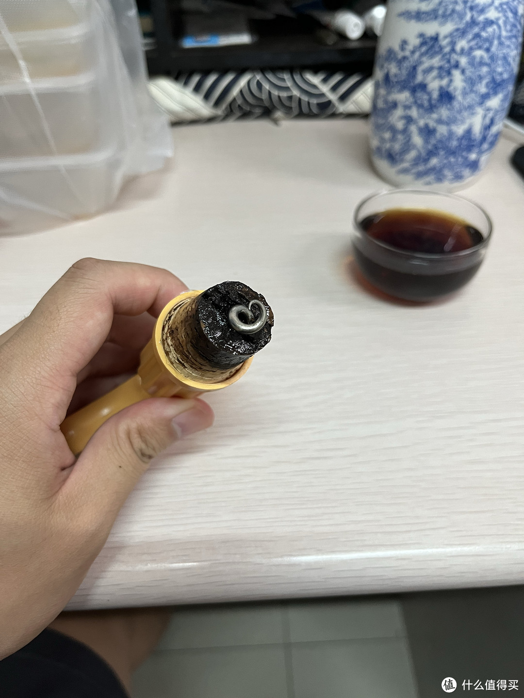 发黑的软木塞