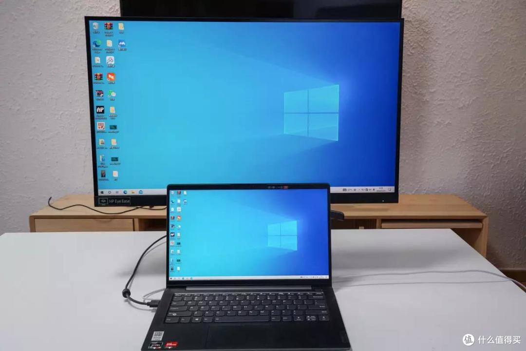 搭载全功能USB-C接口，体验惠普E27u G4显示器的拓展功能