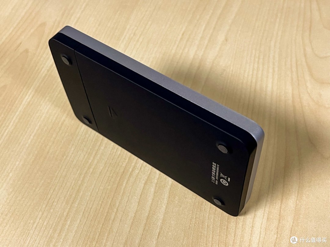 绿联2.5英寸USB Type-C 3.1接口铝合金硬盘盒开箱和测速体验