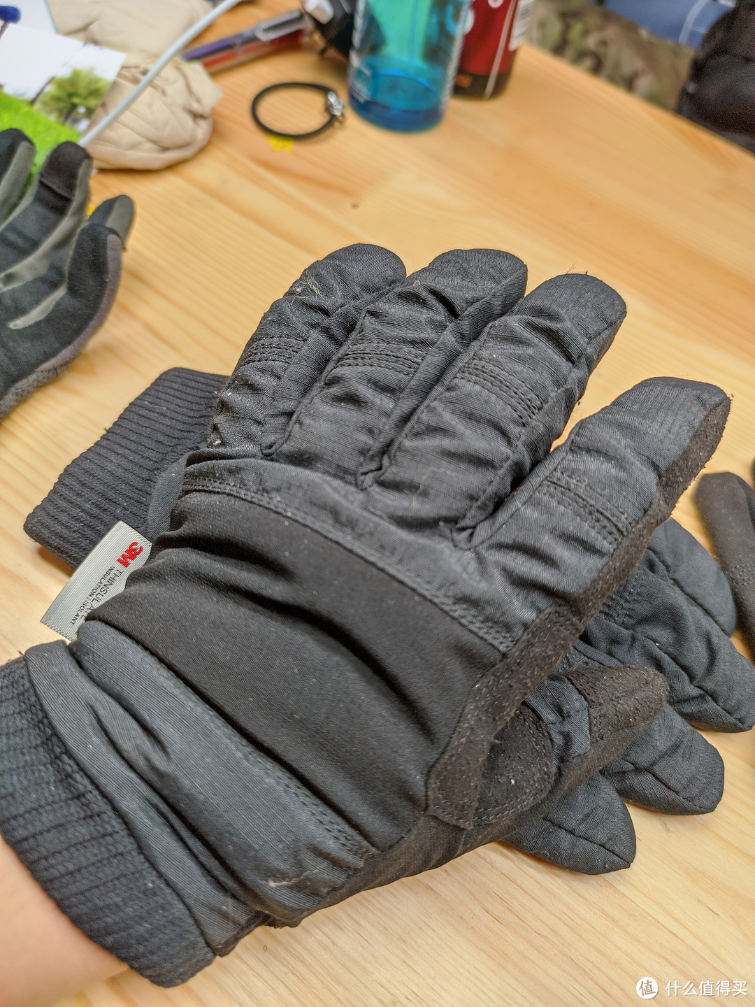 猫虎兽的棉手套都比E02合手，但这个也有一些小问题