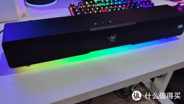 RGB音质全拉满？非常适合游戏桌面的Razer雷蛇利维坦巨兽V2音箱