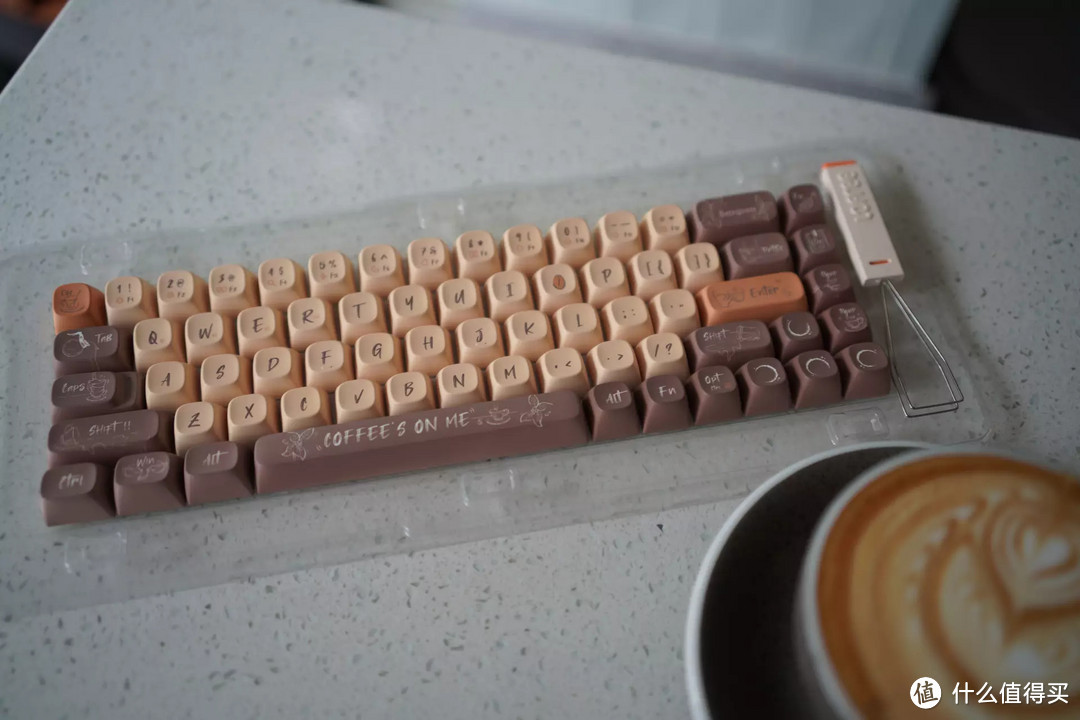 和咖啡有关的一切我都喜欢，分享我的Lofree洛斐咖啡主题键帽+68键小翘机械键盘