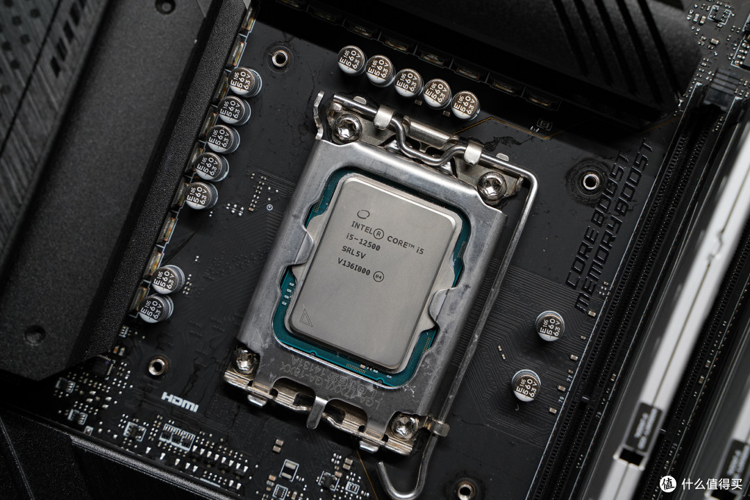 intel核显性能与内存频率有关吗?金百达银爵DDR4 3200MHz 16G*2上手体验
