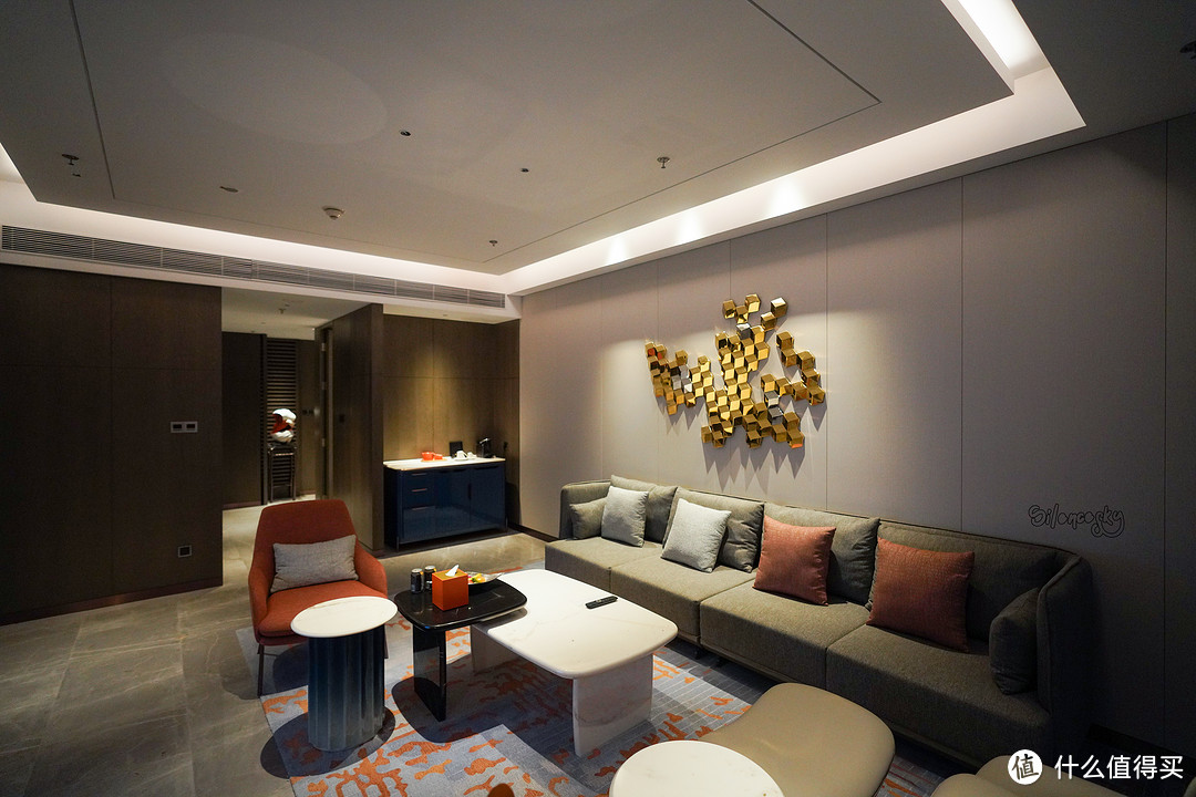 IHG新政之后首住:三位一体!青岛金水皇冠假日酒店 行政套房体验