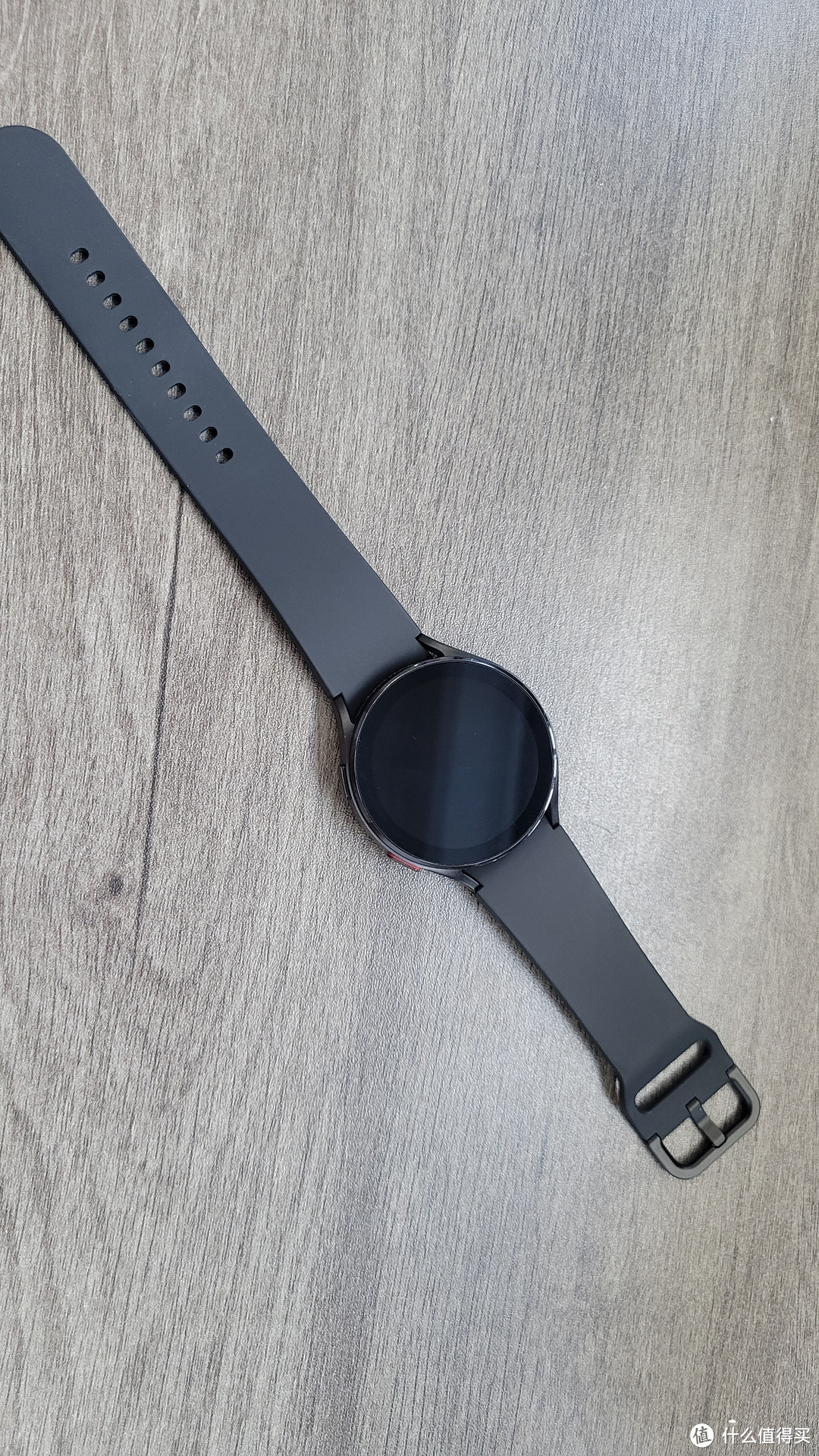 三星Samsung Galaxy Watch4 44mm黑色国行版本上手体验，我觉得值得买