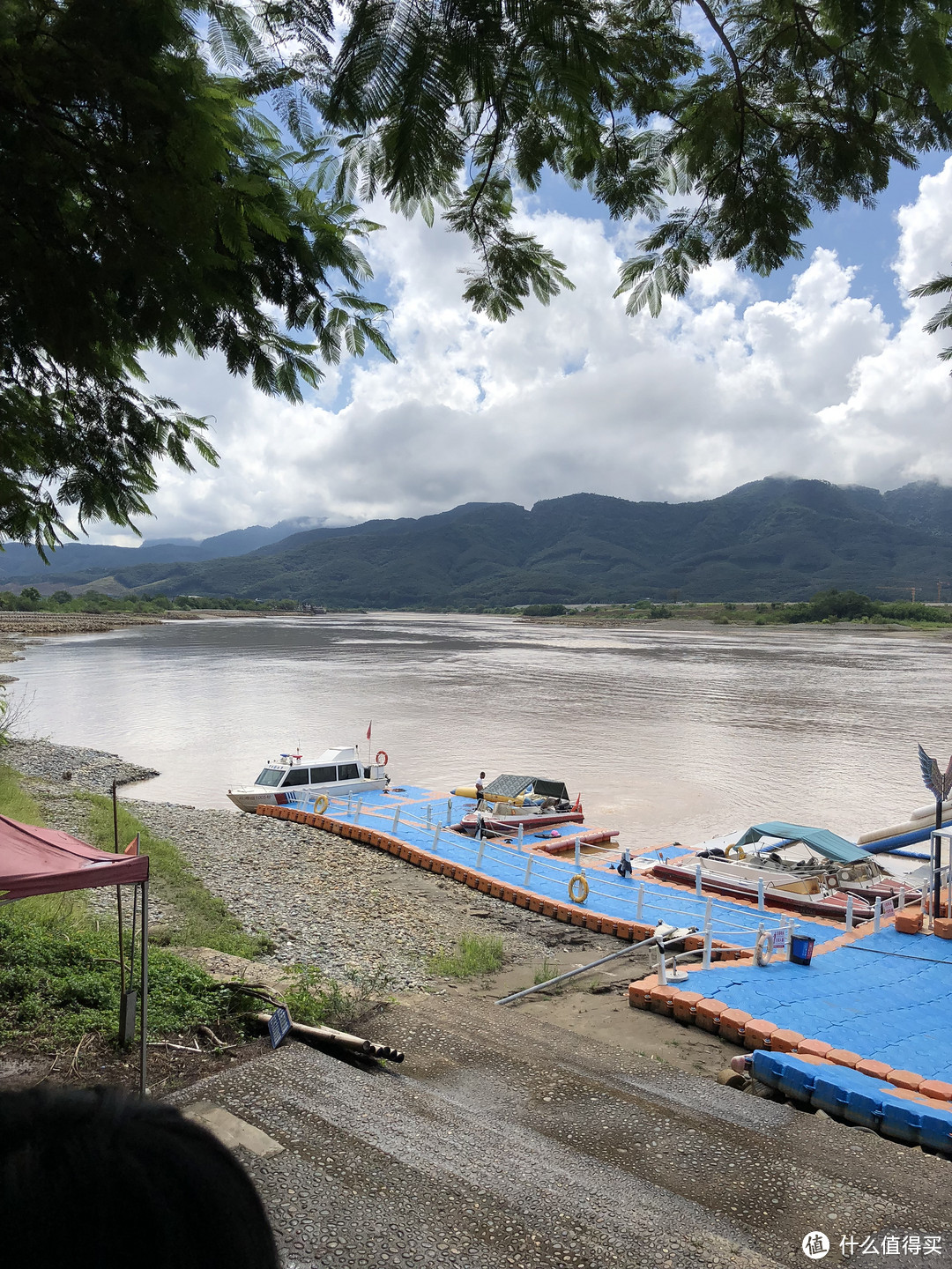 傣族园也挨着湄公河