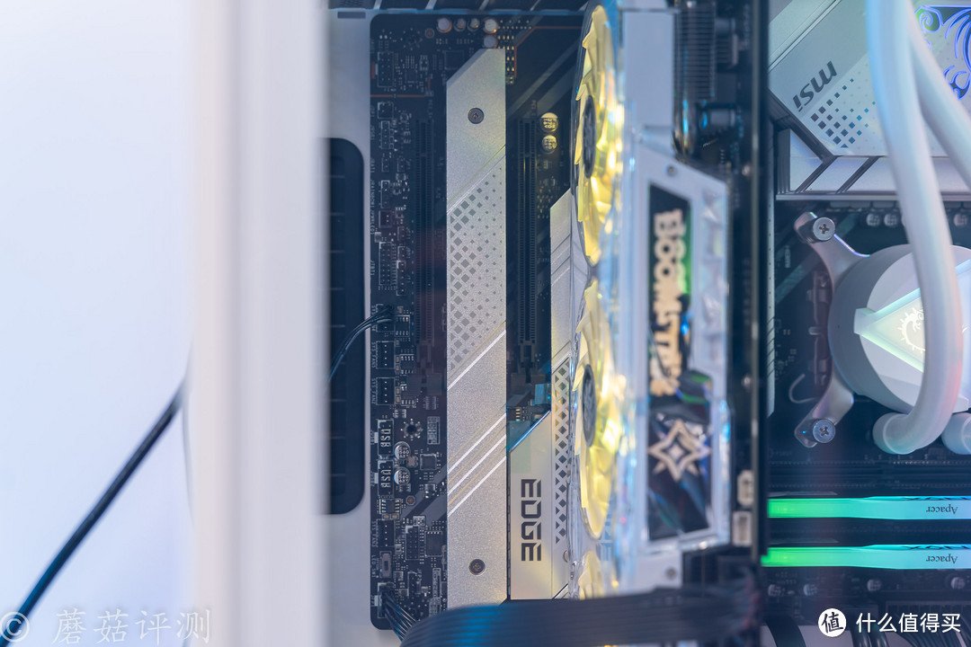 三面侧透,打造桌面“全景房”、Tt(Thermaltake)透视The Tower 500白色国际版机箱 评测