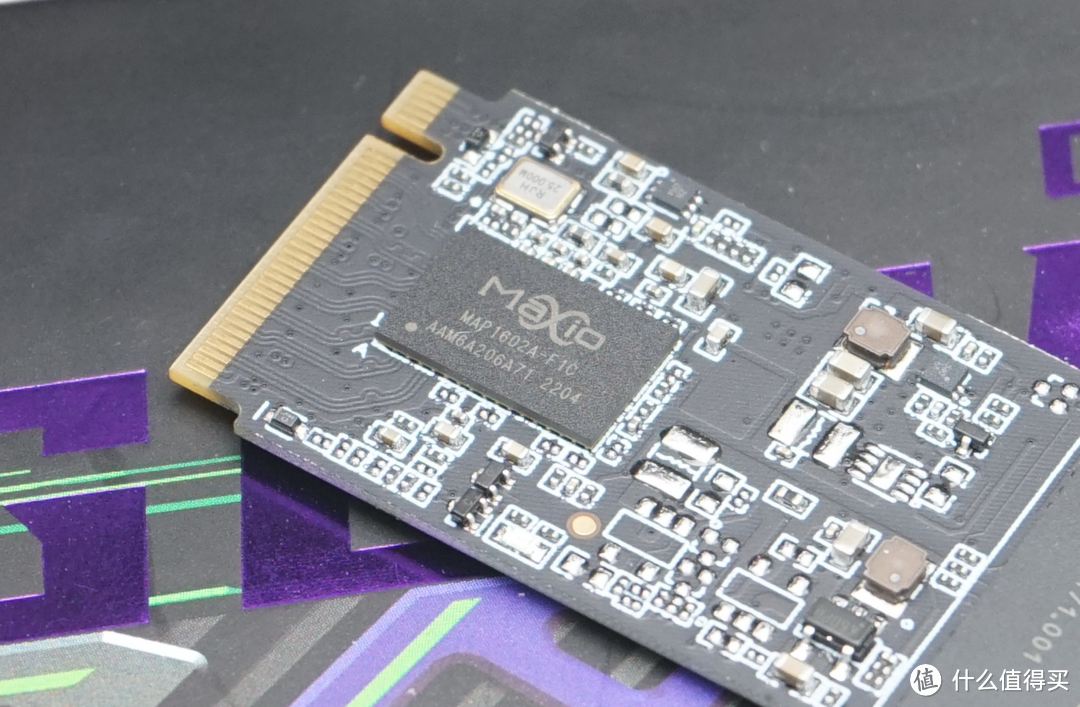 大爱这赛博马甲！PCIe4.0固态硬盘扩容之海康威视C4000ECO