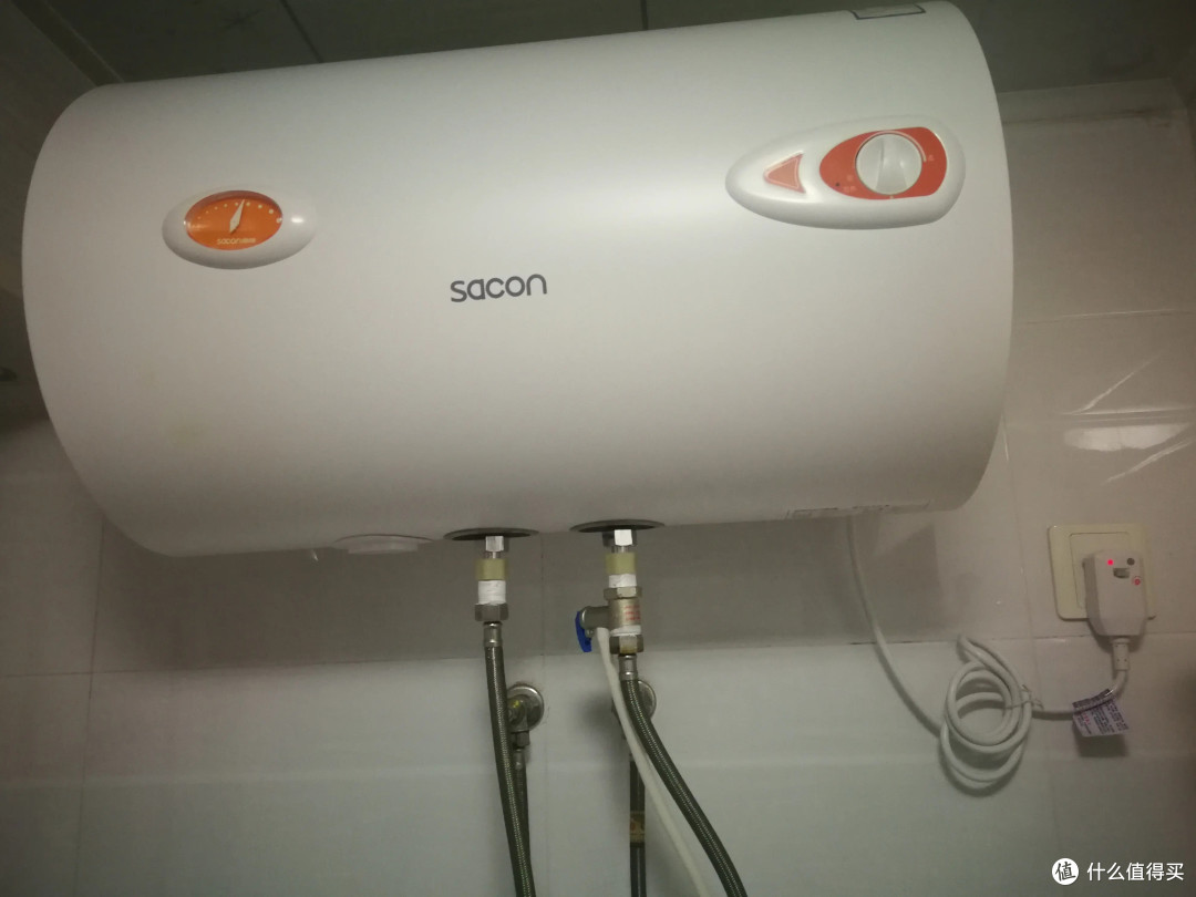 60L容量的热水器，一天消耗多少电？看到账单：不愧是“电老虎”