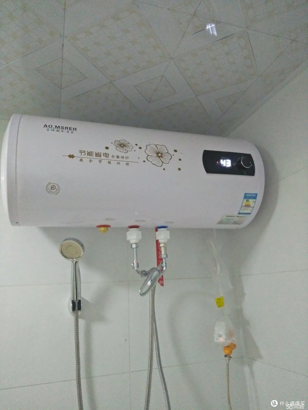 60L容量的热水器，一天消耗多少电？看到账单：不愧是“电老虎”