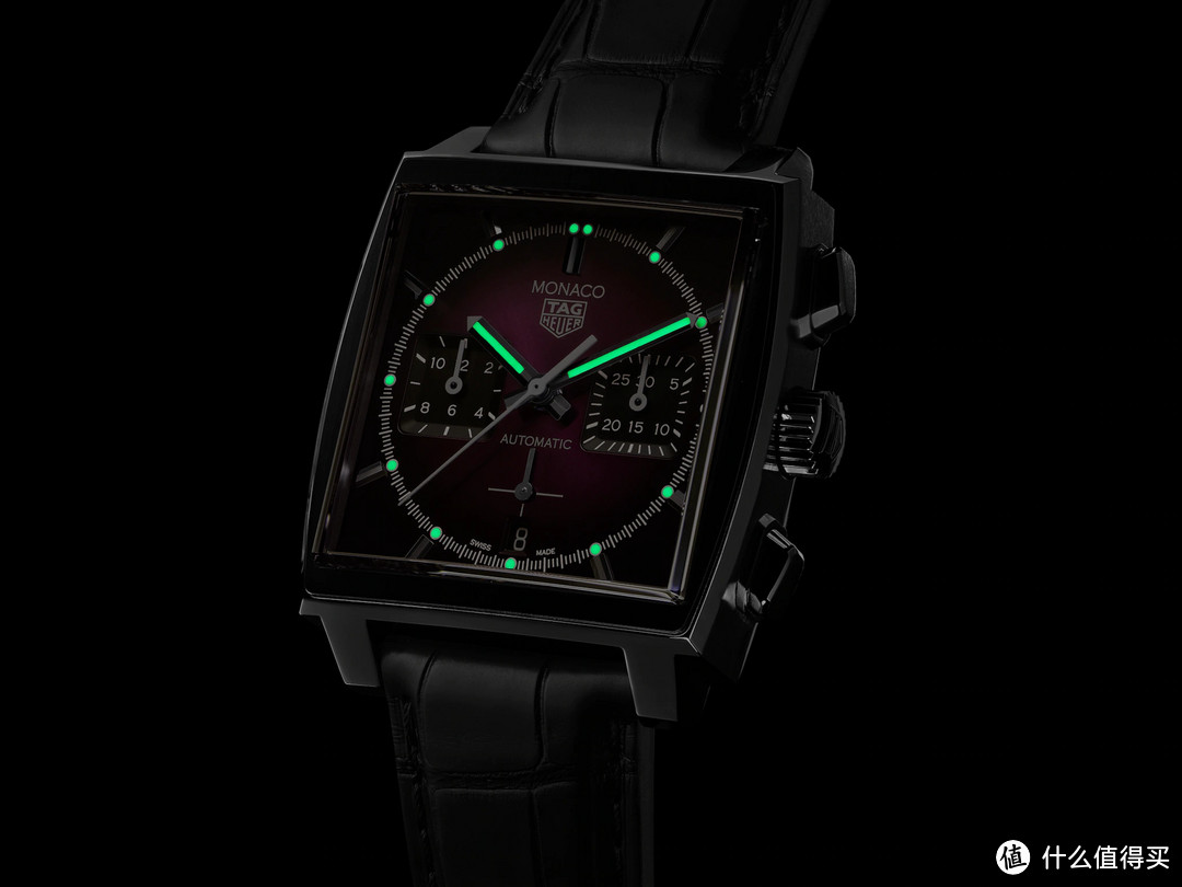 TAG HEUER泰格豪雅推出摩纳哥系列（MONACO）紫色表盘腕表