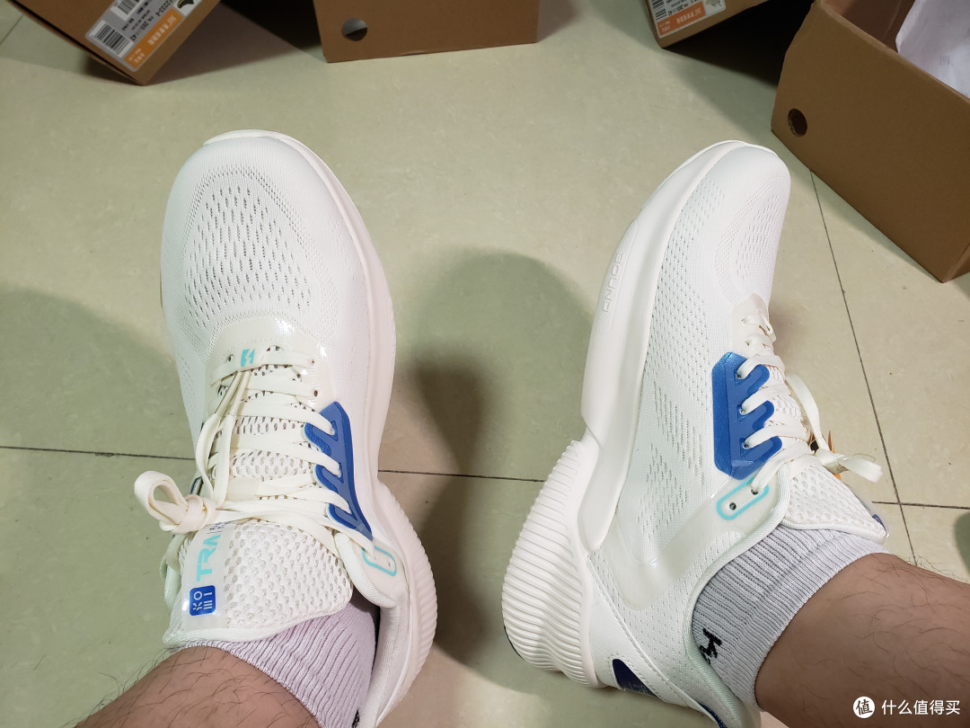 迟到两个月的两双361跑鞋开箱