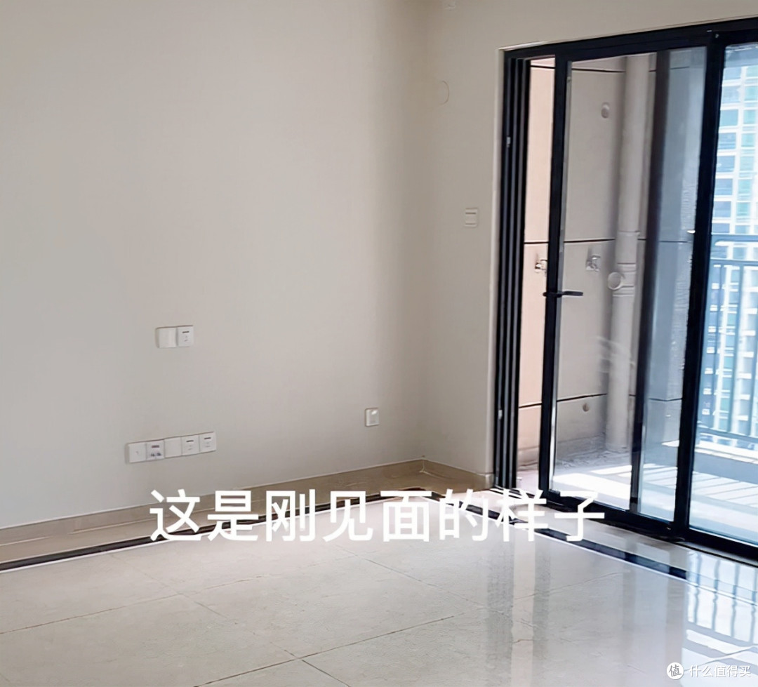 深圳小姐姐,花1.5万网购全屋家具,“家徒四壁”布置成精致的家