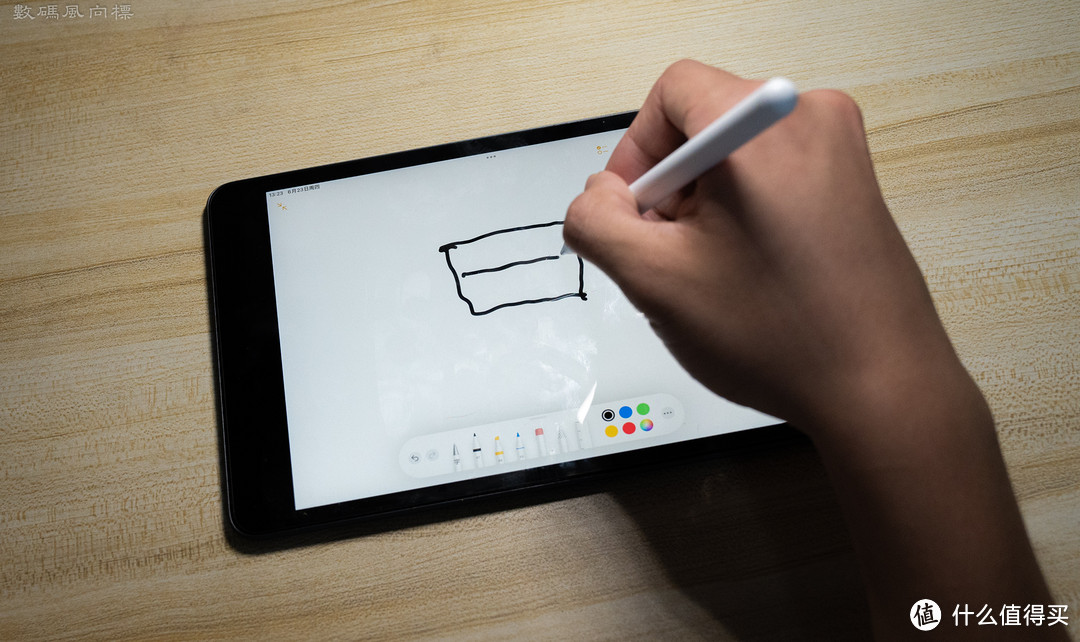 顺滑好用的iPad书写工具，随时拿起就能用，南卡Pencil上手