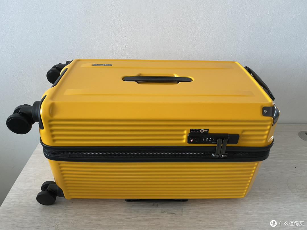 里面就是pe袋套箱,然后上面有个盖板,拿掉了没拍进去.