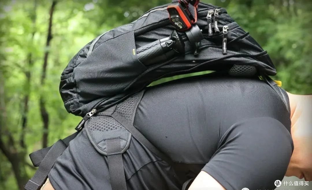 骑行+徒步+通勤=DEUTER RACE EXP AIR骑行背包。