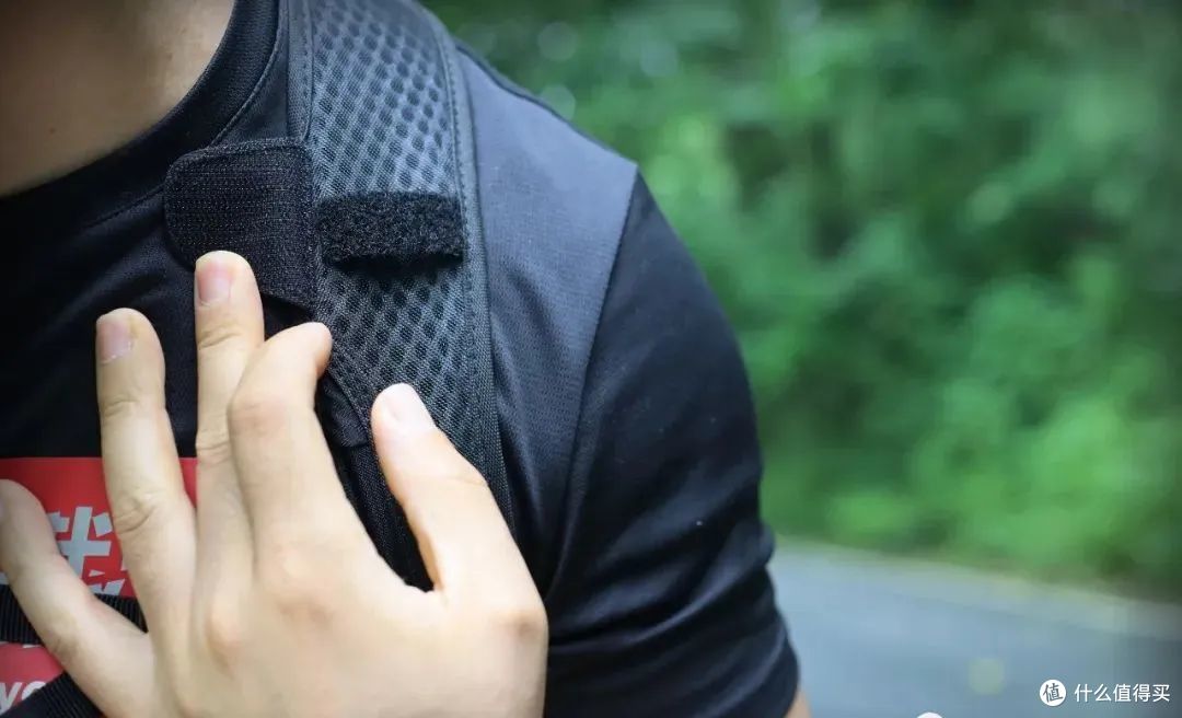骑行+徒步+通勤=DEUTER RACE EXP AIR骑行背包。