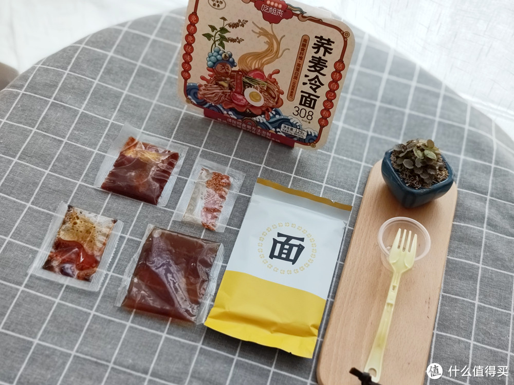 轻食家族又填新丁 荞麦冷面粗粮速食