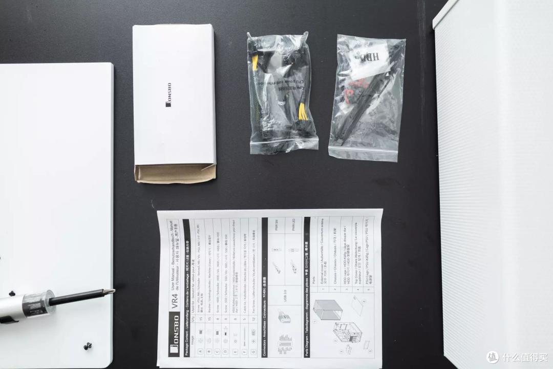 空间合理，设计别致、乔思伯VR4机箱 装机评测