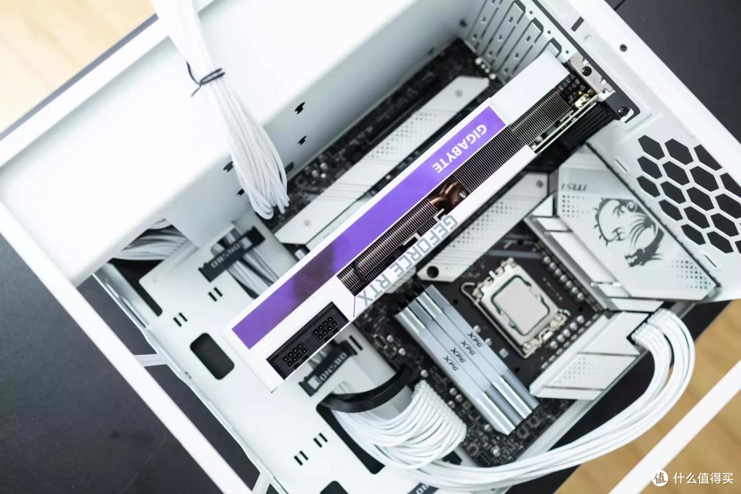 空间合理，设计别致、乔思伯VR4机箱 装机评测