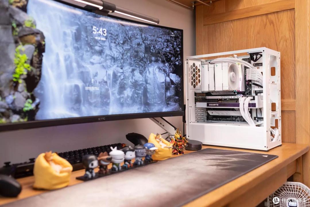 空间合理，设计别致、乔思伯VR4机箱 装机评测