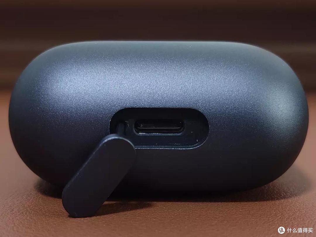 精巧金属机身、强劲性能：米家S600电动剃须刀体验