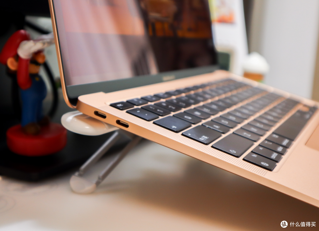 考上大学了？M2新款MacBook Air要不要入？来自M1用户的体会和点评