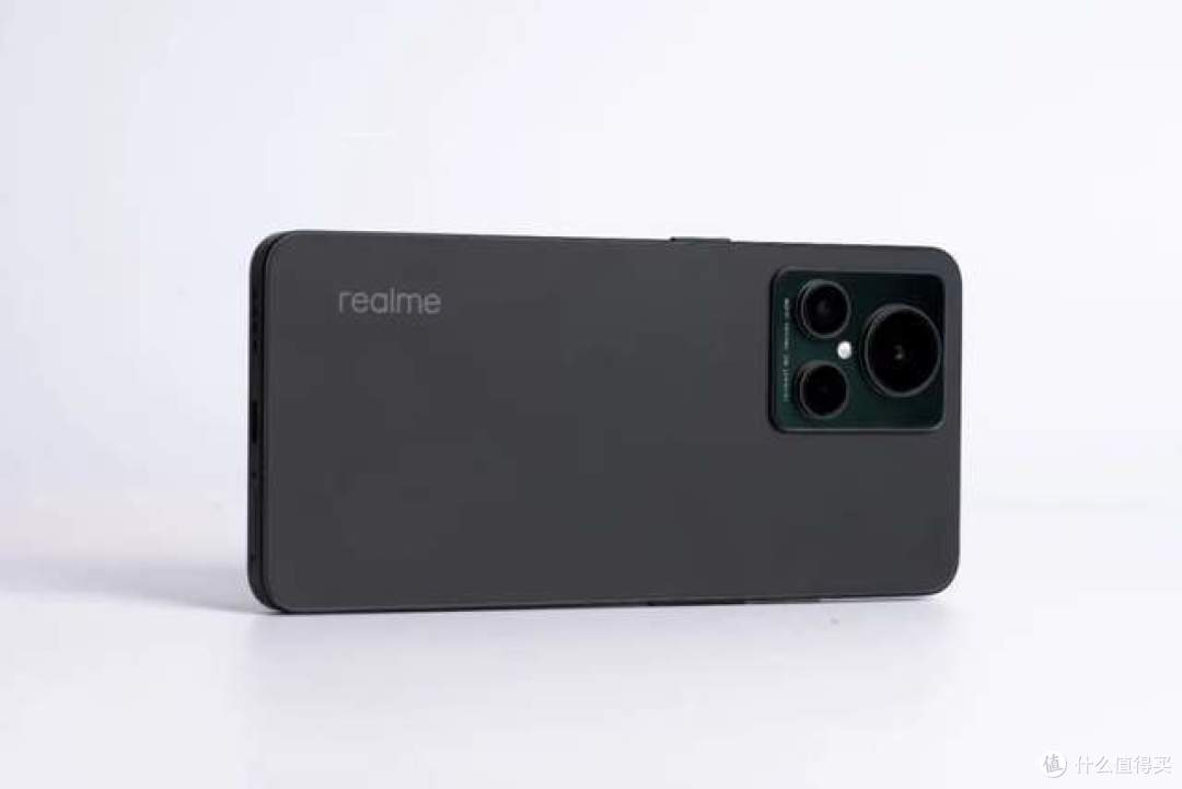 realme真我GT2大师探索版测评:2倍超清变焦,新增夜景直出