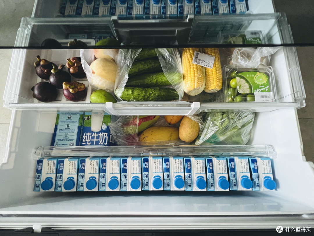 果蔬室不只是果蔬专属,超大的饮料收纳力真是夏天福音