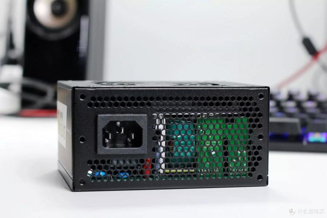 500元价位最兼顾帅气与实用的MATX直立机箱? 银欣ALTA G1M 装机实测