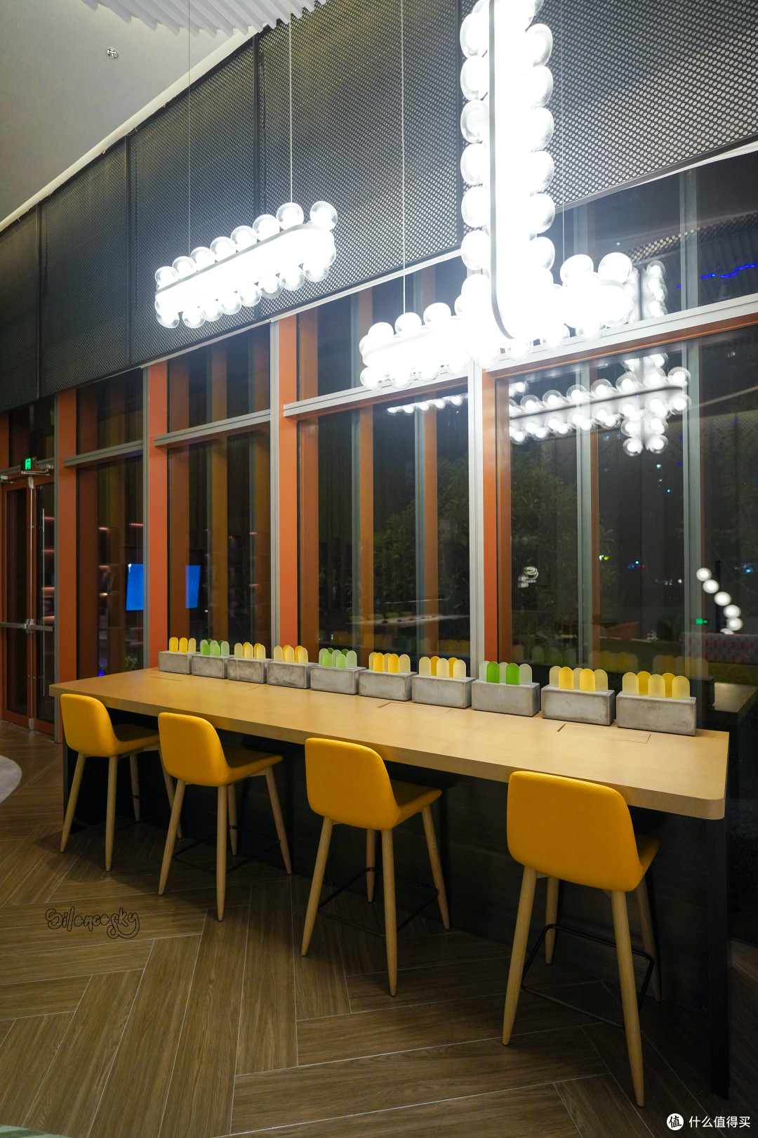现在新酒店都这么卷了吗?比很多皇冠假日更给力的青岛金水套房假日酒店入住体验