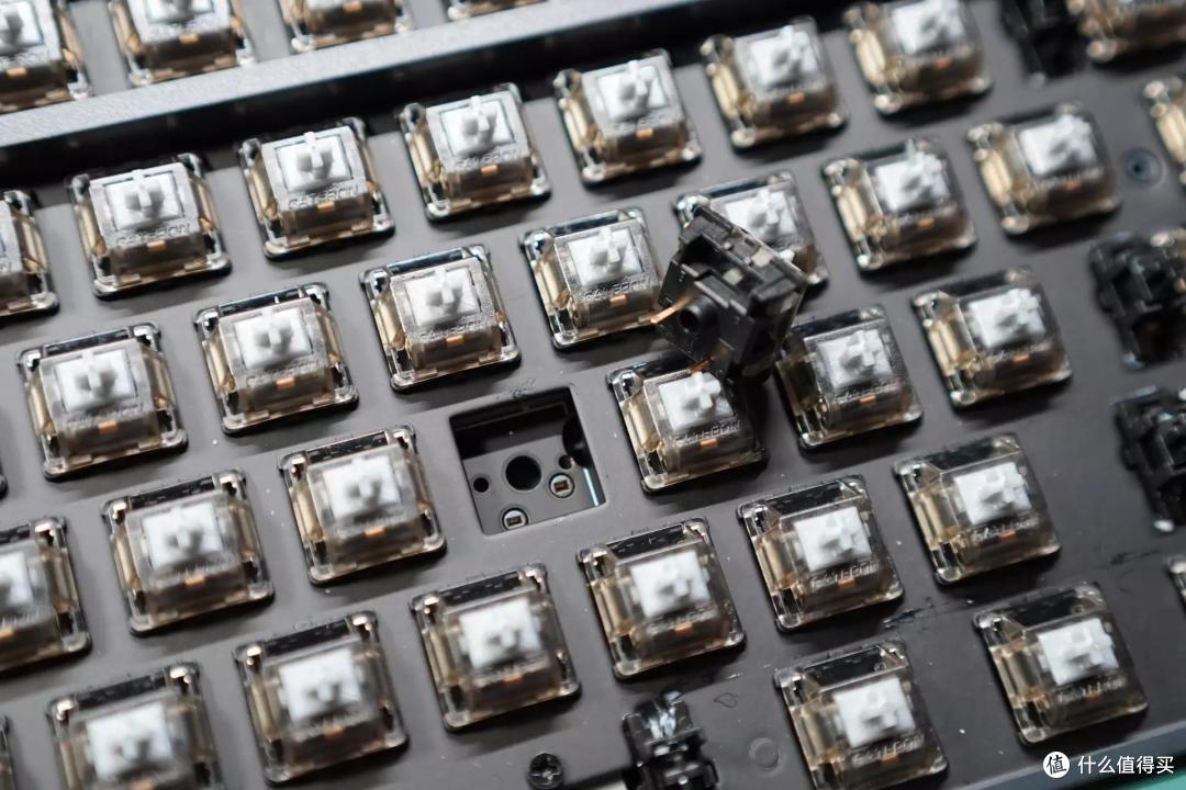 可玩性和实用性兼具,轴体可拔插的新作,杜伽K610W无线三模机械键盘新品体验