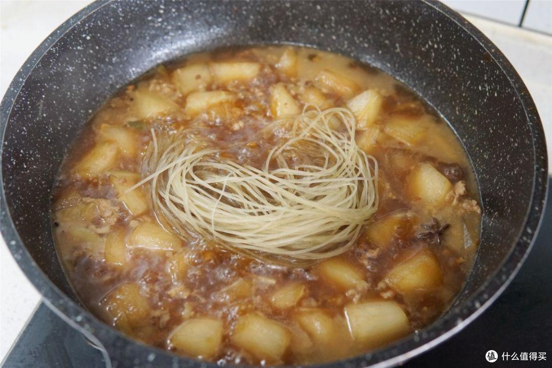 明日入伏，“入伏吃3瓜，不把医生找”，3瓜指的什么？要如何吃？