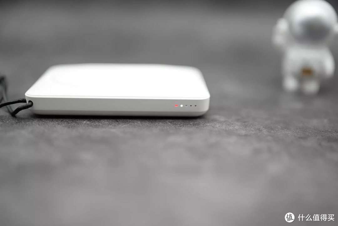 如何给iPhone 13选一台轻薄好用、颜值在线的磁吸充电宝？