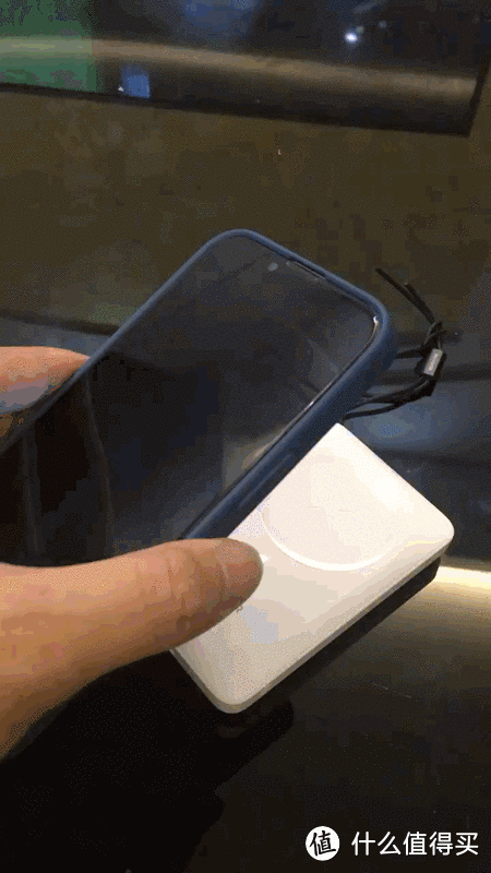 如何给iPhone 13选一台轻薄好用、颜值在线的磁吸充电宝?