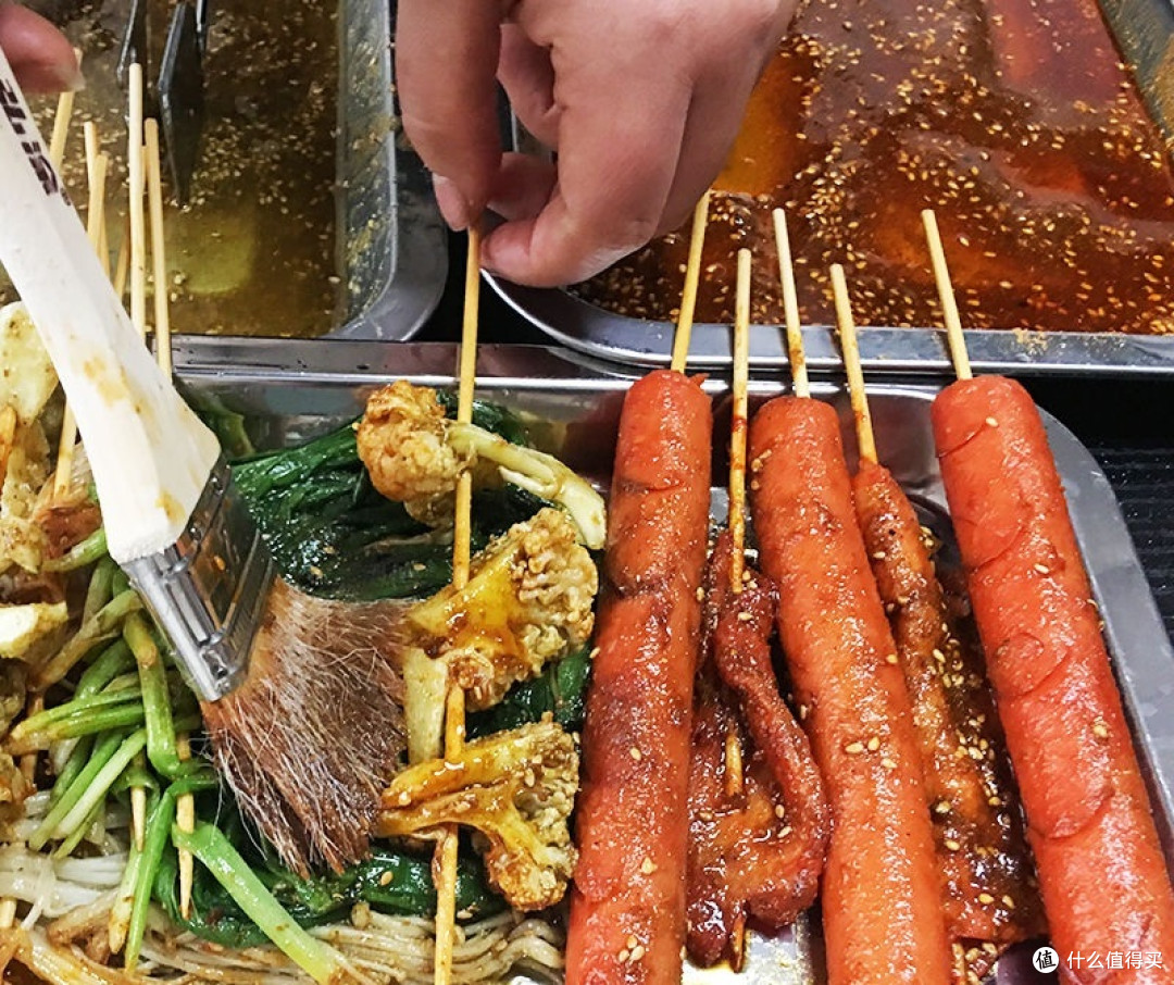 这么热的天儿,还想去吃路边摊啊!八家路边摊最火美食半成品供应商全都扒出来了!我要去支个摊卖炸串!