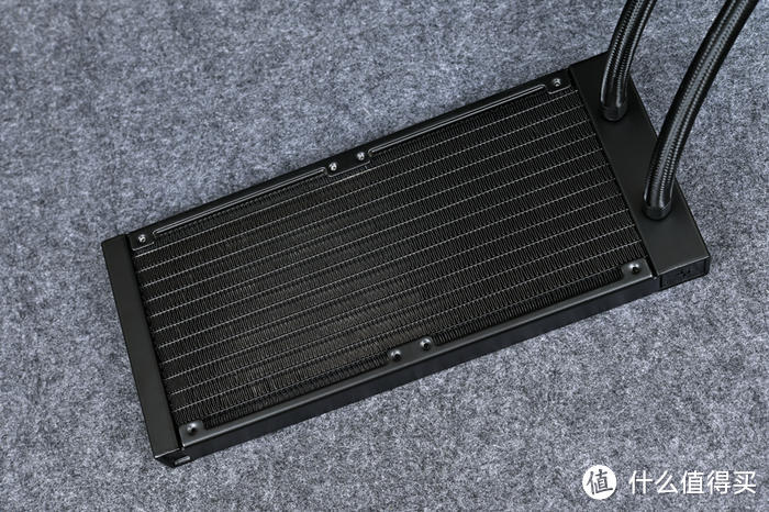 侧置冷排&ATX电源——18L MATX机箱黑色主题装机