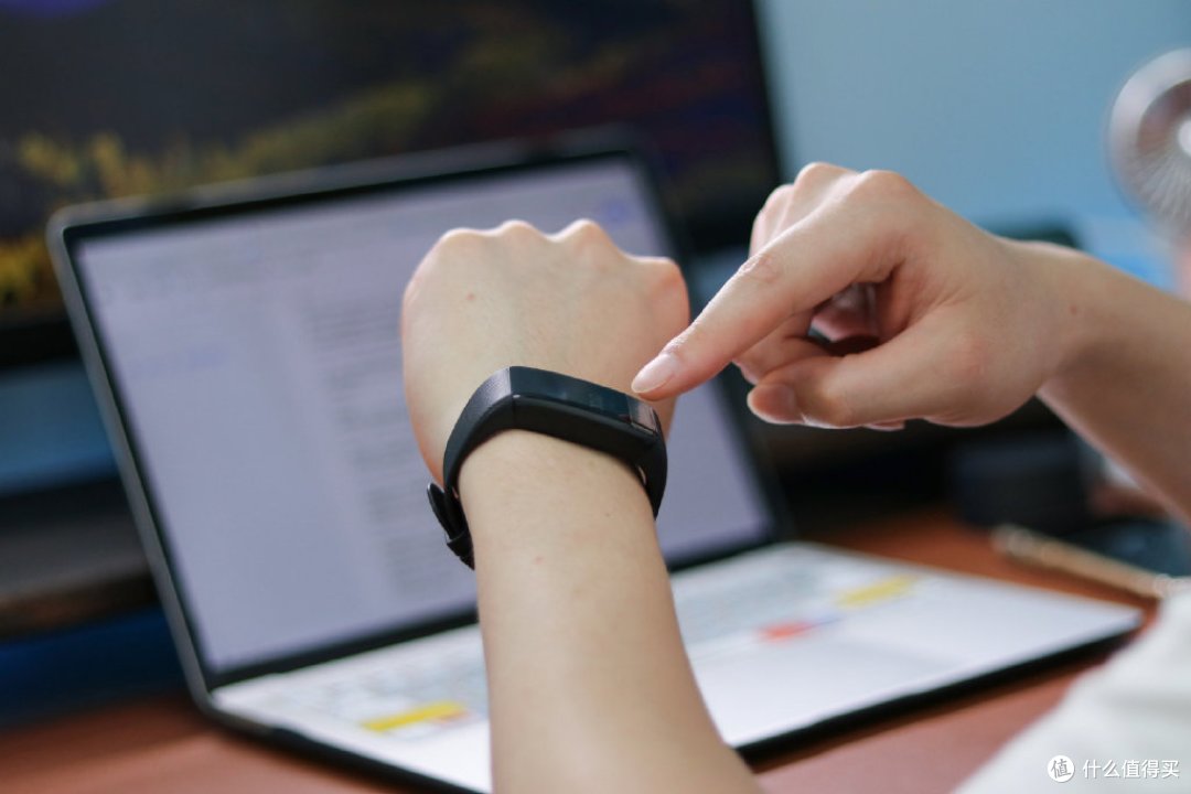 心电血压智能穿戴鼻祖,dido Y1高精密测血压智能手环体验。